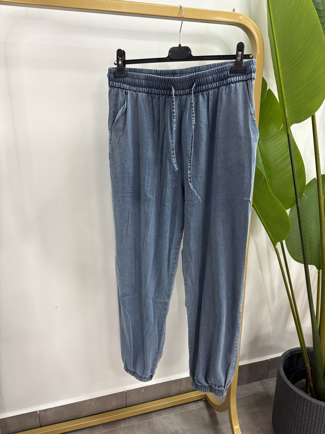 Pantalón vaquero fluido
