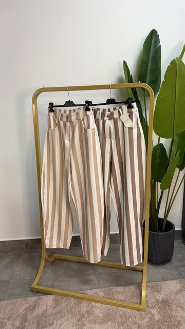 Pantalón diplomático