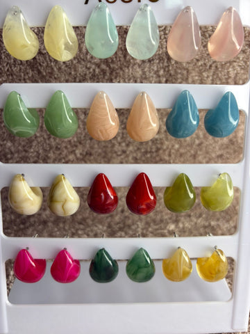 Pendiente lágrima colores