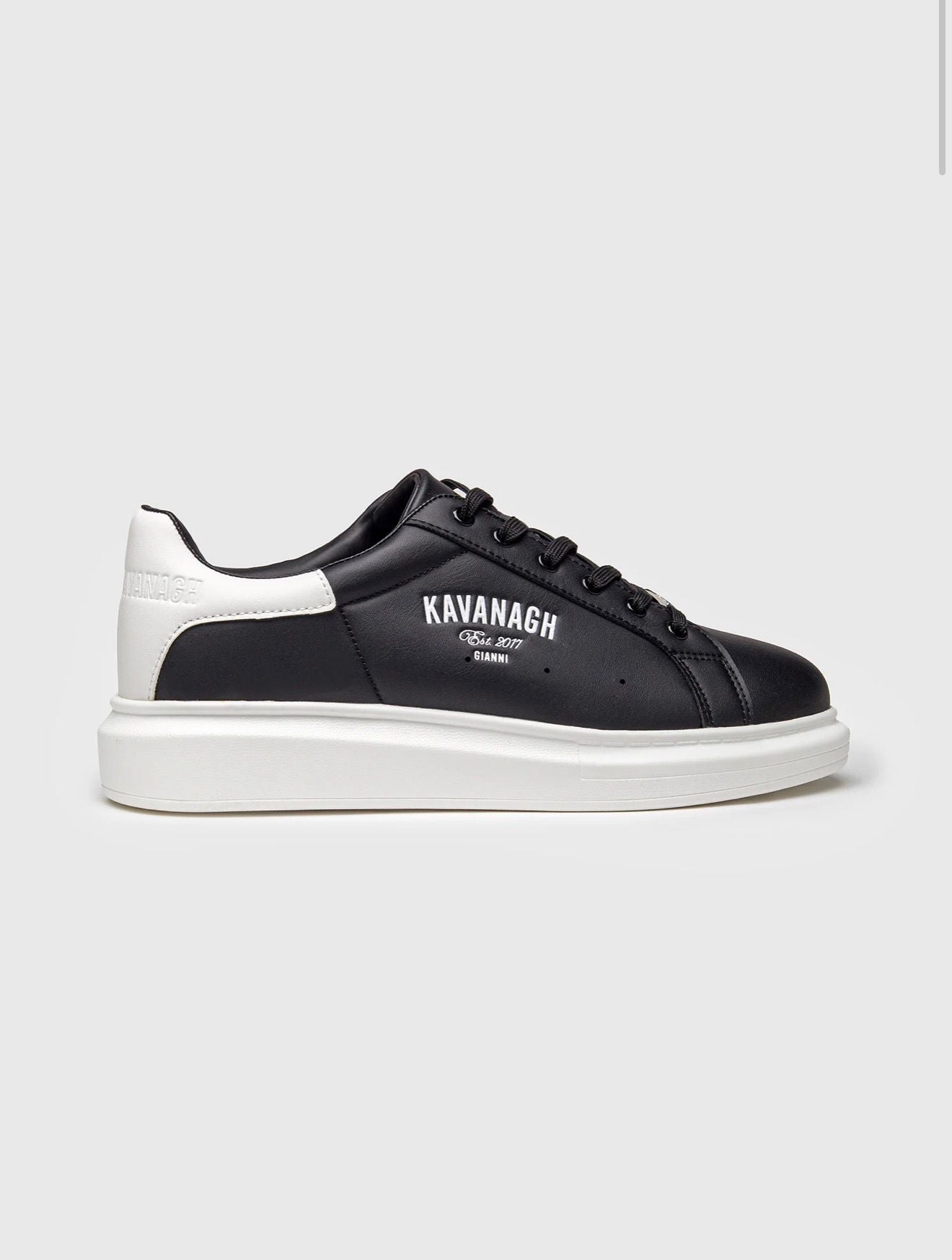 ZAPATILLAS NEGRAS STATEMENT UPSCALE.