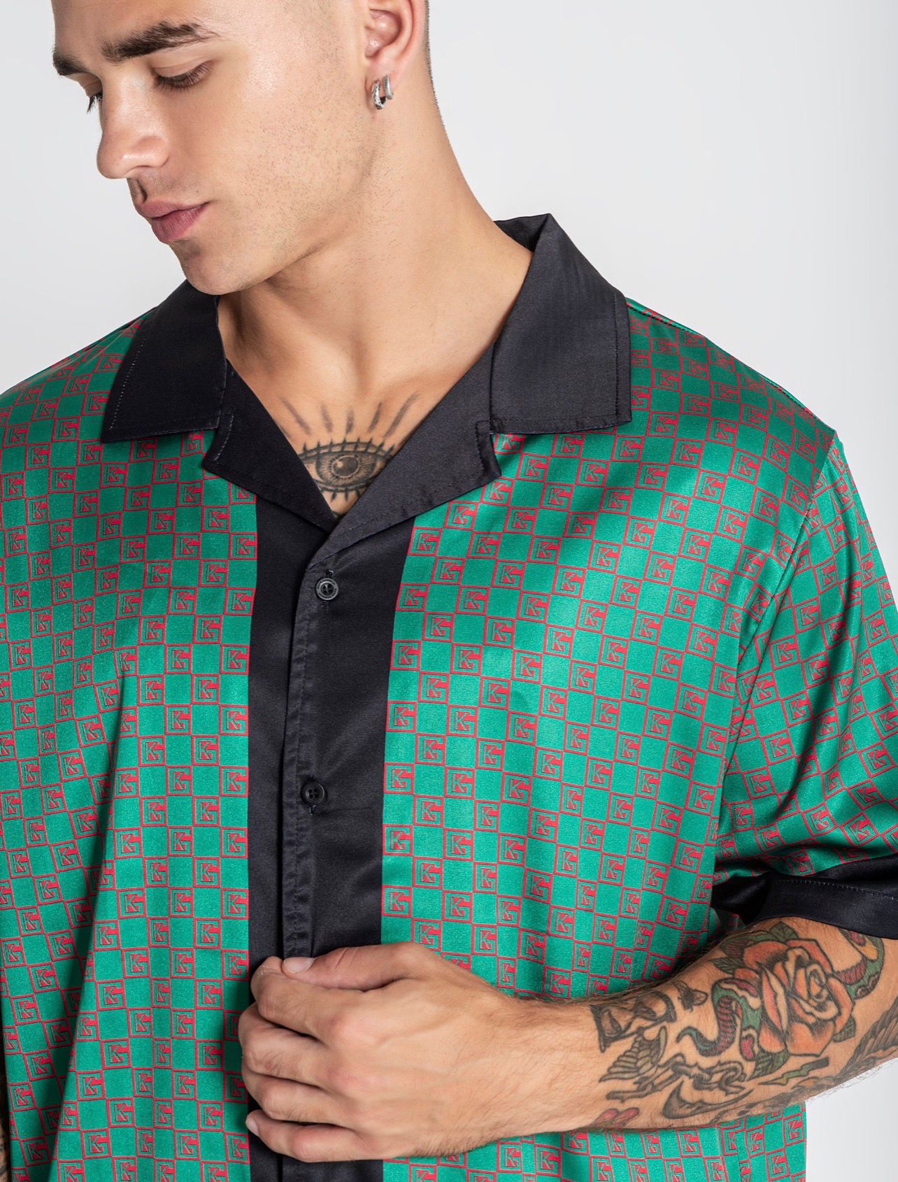 CAMISA DE SATÉN VERDE GK MANIA