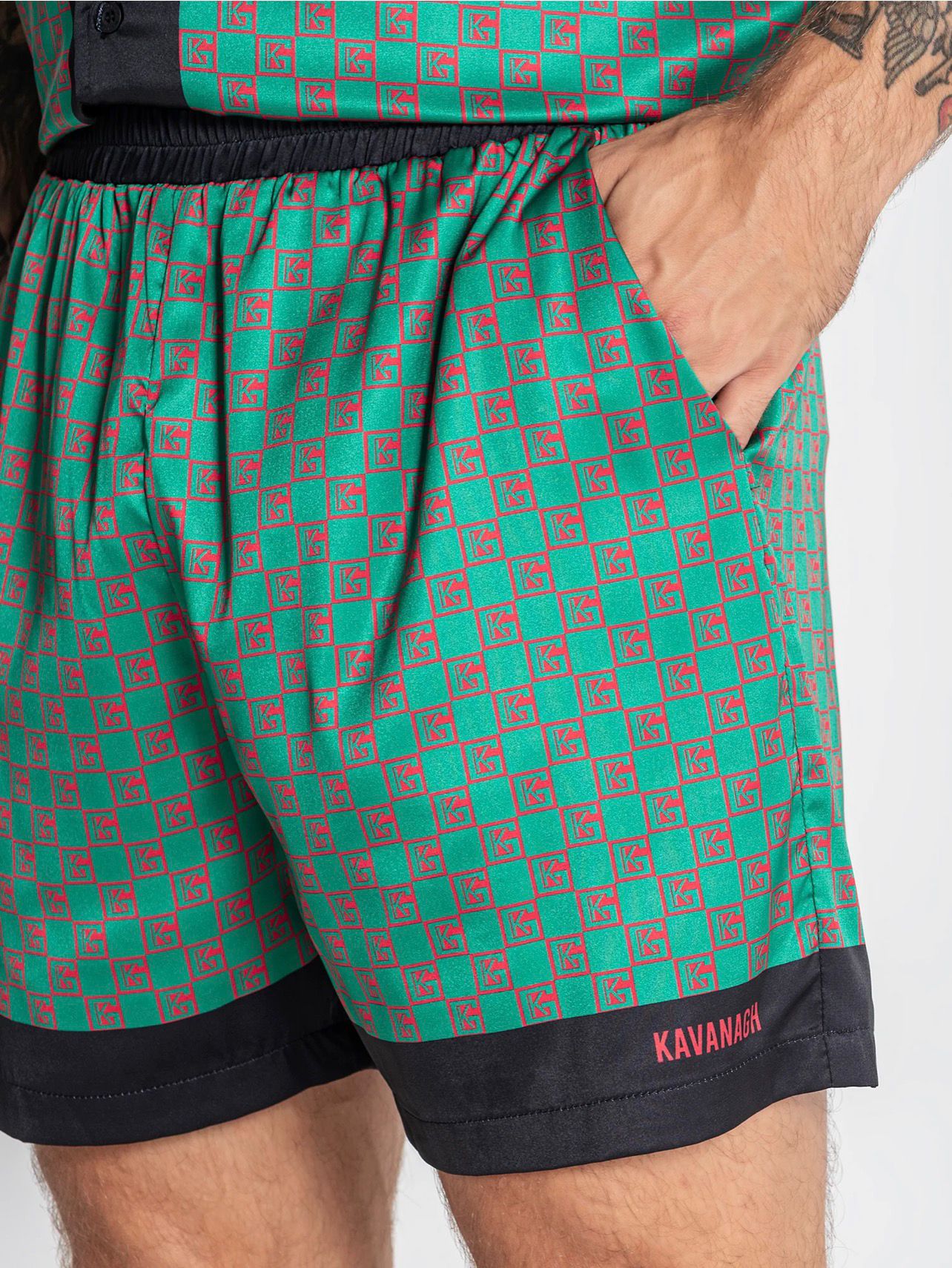 SHORTS DE SATÉN VERDES GK MANIA