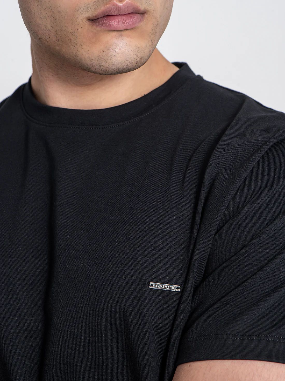 CAMISETA NEGRA MUST